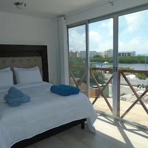 Linda Vista Loft- Ocean View- Shared Pool Apartment